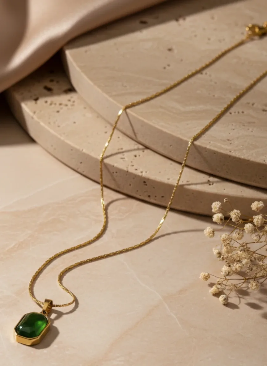Green Stone Pendant Gold-Tone Neck Chain